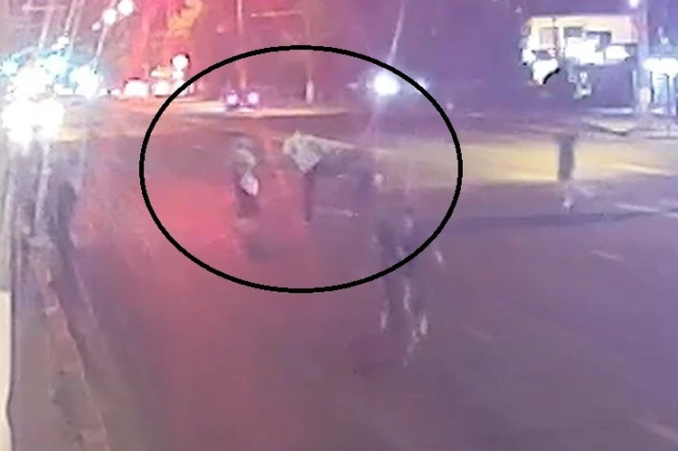 Агрессивный байкер избил участника СВО на пешеходном переходе в Волгограде