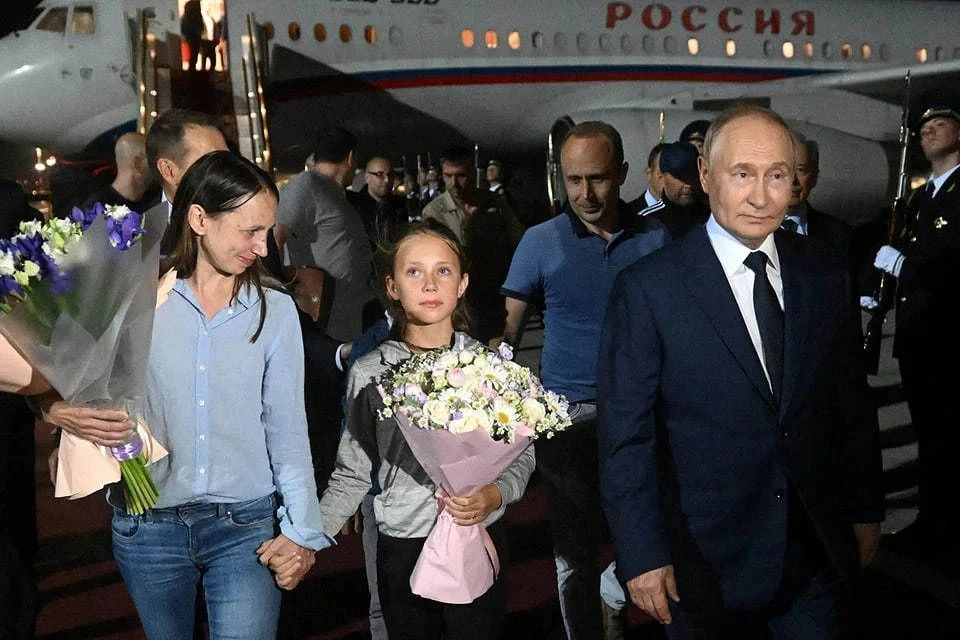 Русская разведчица не смогла сдержать слез, узнав о награждении: она ответила двумя словами
