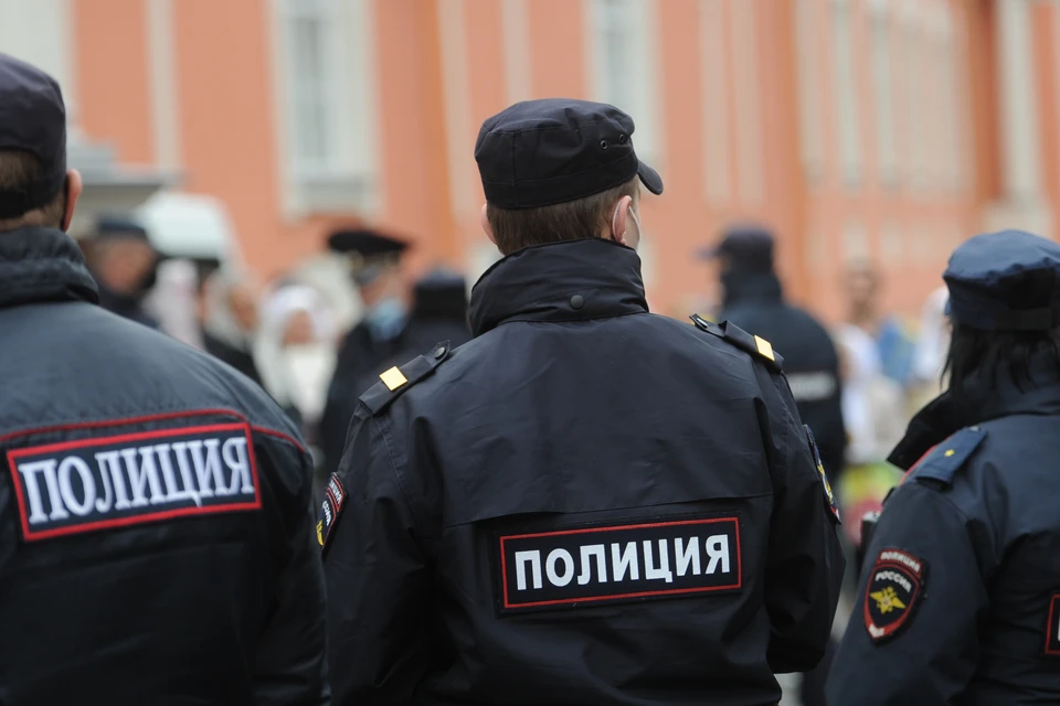После обострения конфликта на Ближнем Востоке у генконсульства Израиля в Петербурге начали дежурить наряды полиции.
