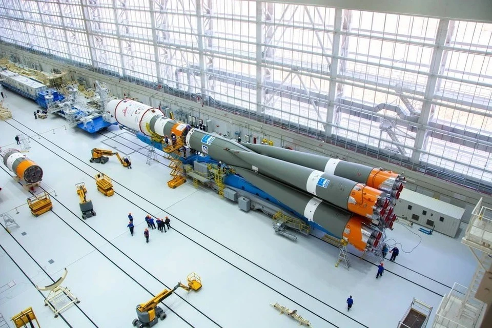Ракет-носитель «Союз-2.1б» в монтажно-испытательном комплексе космического центра «Восточный». Фото: Космический центр "Восточный"/Роскосмос