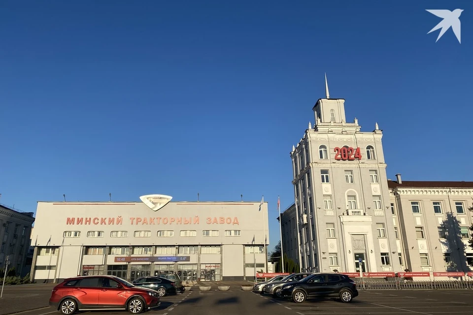 МТЗ заявил про выпуск пробной партии минеральной воды в 19-литровых бутылях. Снимок носит иллюстративный характер. Фото: архив «КП»