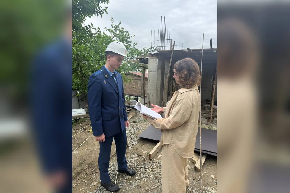 Самострой требуют снести Фото: пресс-служба прокуратуры Краснодарского края