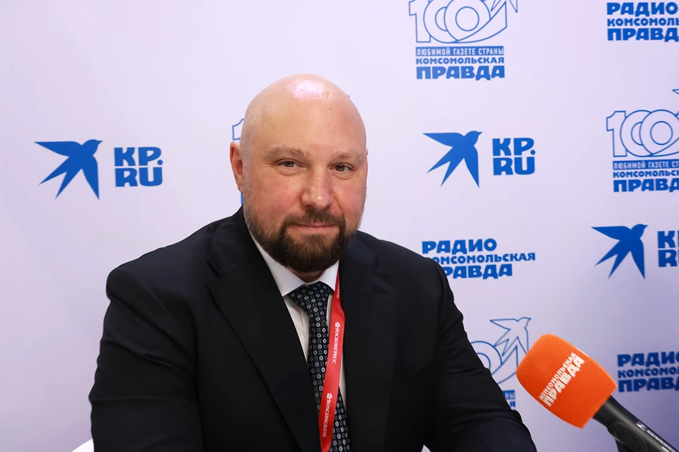 В открытой студии «Радио «Комсомольская правда» на площадке Петербургского международного экономического форума - первый заместитель председателя комитета Госдумы по строительству и ЖКХ Владимир Кошелев