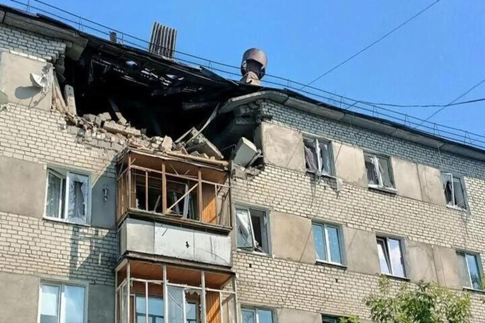 В Серове заменят выбитые взрывом окна за два дня. Фото: из telegram-канала Дениса Паслера