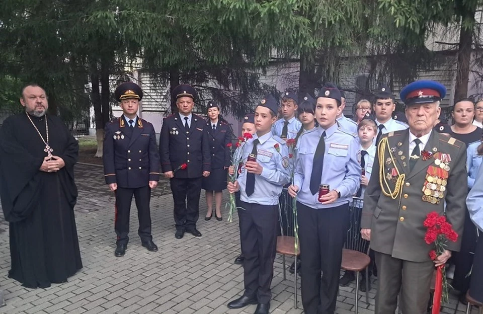 В Екатеринбурге акция прошла перед зданием Управления Госавтоинспекции. Фото: представлено Валерием Горелых