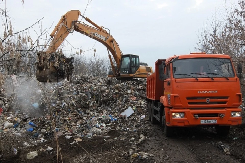 Предельные единые тарифы от ООО «УК «ПЖКХ» составят 593,49 рубля за кубометр мусора.
