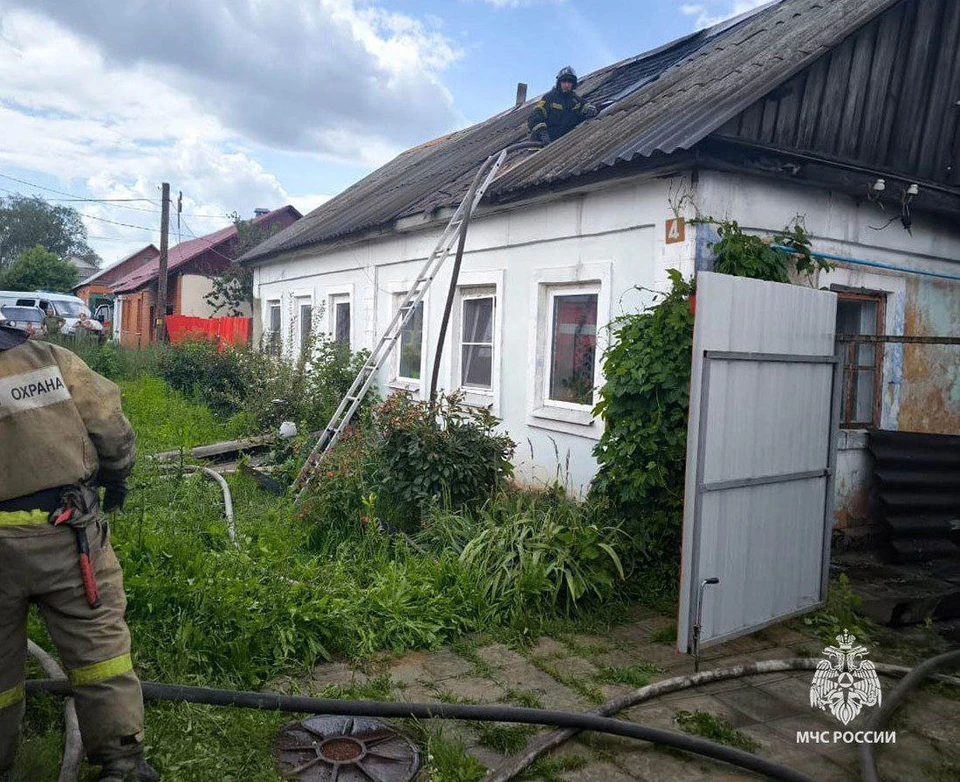 Легковушка и жилой дом горели в Тульской области за минувшие сутки