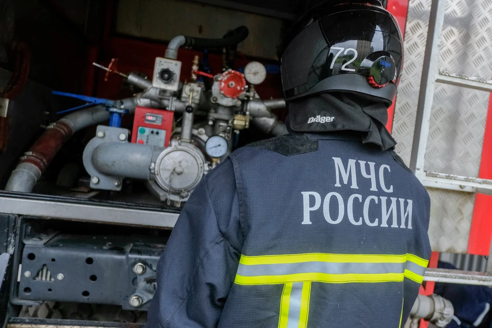 На месте работают 23 человека, используется восемь единиц техники