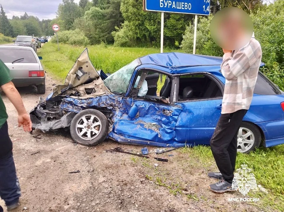 Авария под Бурашево. Фото: пресс-служба МЧС по Тверской области
