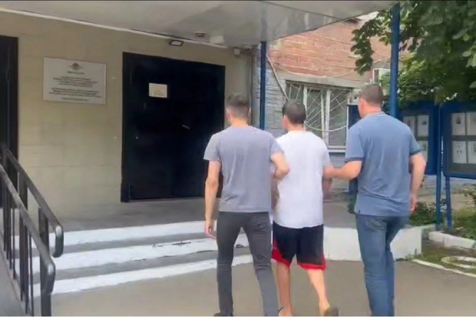 В Иркутске мужчина за ночь угнал и разбил два автомобиля