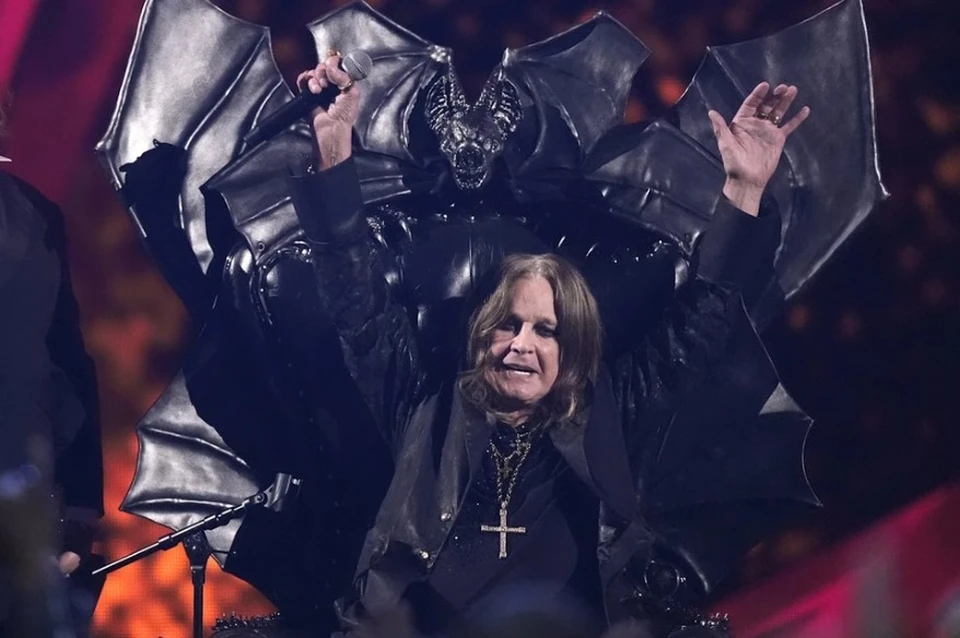 Дочь Оззи Осборна обручилась за кулисами прощального концерта Black Sabbath