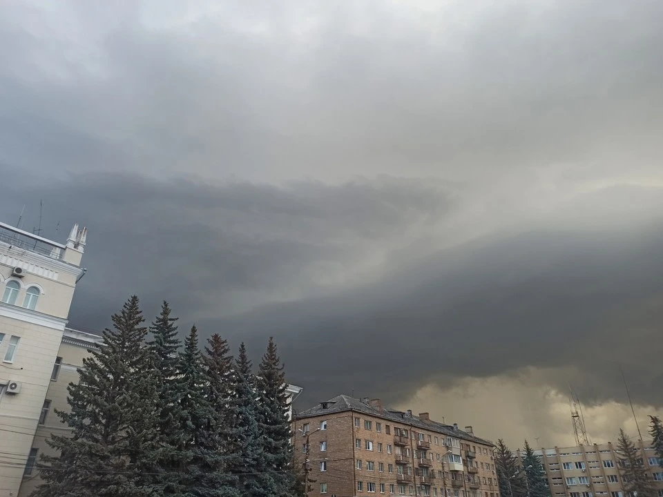 На Тульскую область надвигается гроза.