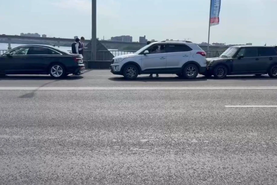 Два человека пострадали в массовом ДТП на Канавинском мосту в Нижнем Новгороде