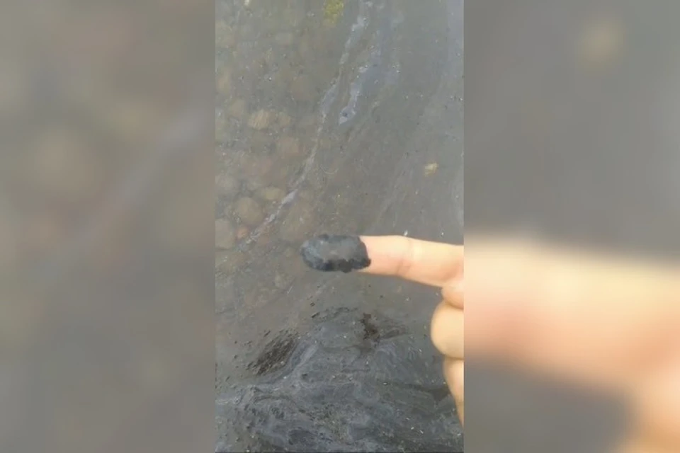 На берегу Якоби обнаружили неизвестное вещество. Фото: Западно-Байкальская межрайонная природоохранная прокуратура