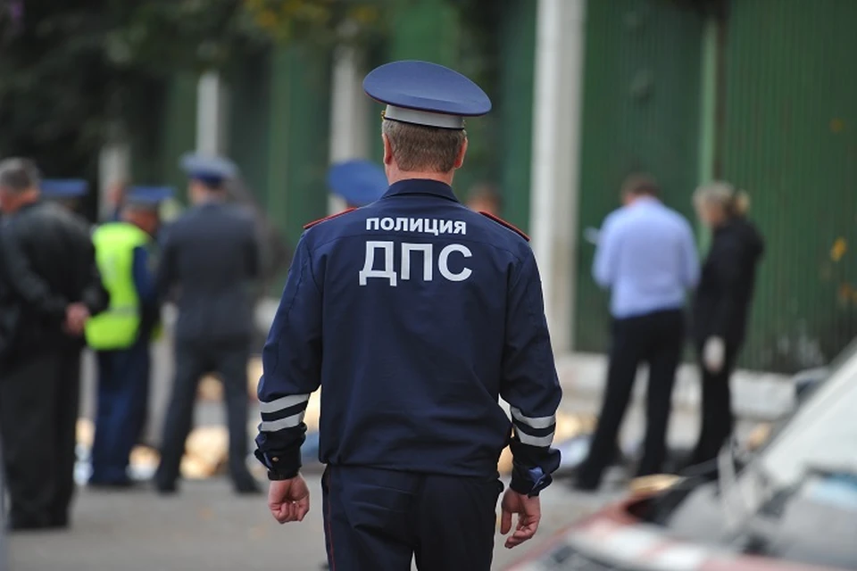 Двое на скутере попали в больницу после ДТП с легковушкой в Саратовской области