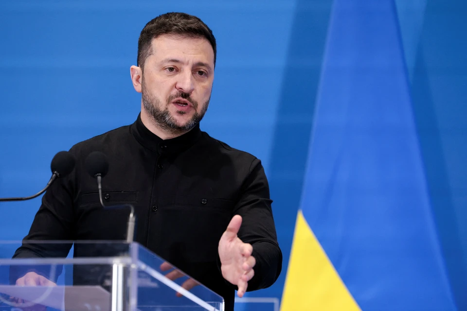 Зеленский назвал удар ВС РФ по украинским аэродромам показательным