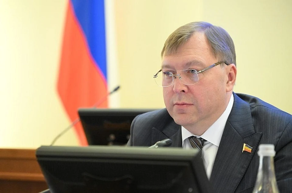 Председатель Донского парламента Александр Ищенко рассказал, что поводом для законодательной инициативы стала встреча с активистами ростовского отделения ВОРДИ. Фото: Пресс-служба ЗС РО.