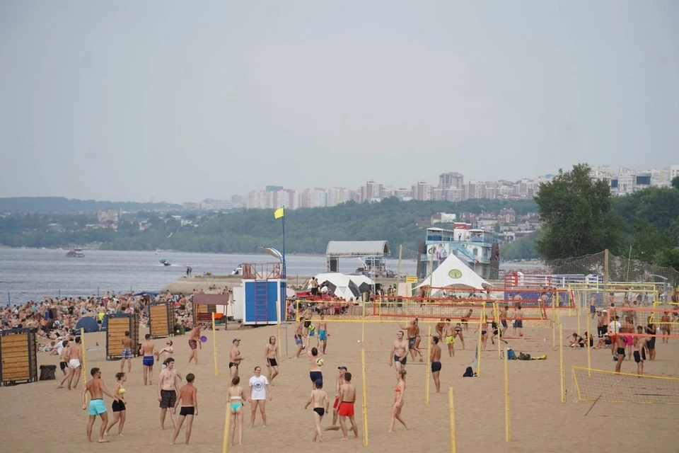 Волга у берегов Самары потеплела.