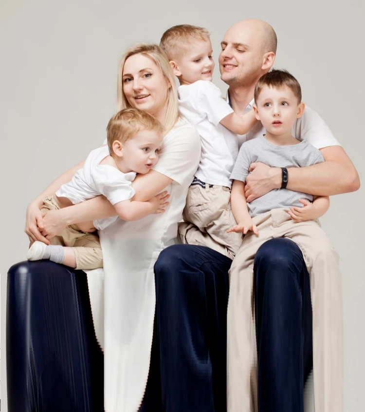 Всё о выплатах и льготах для родителей в 2025 году