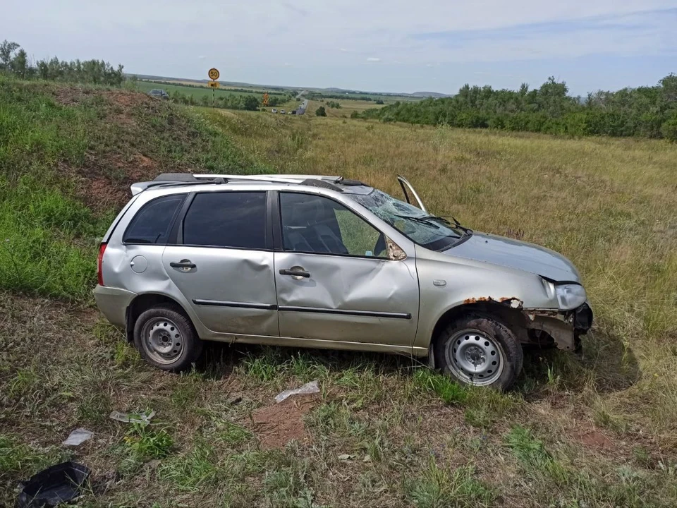 17-летняя пассажирка с травмами госпитализирована в больницу. Фото: Госавтоинспекция Оренбуржья