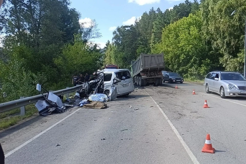 Три человека из Новосибирской области погибли в ДТП на Алтае. Фото: ГАИ Республики Алтай