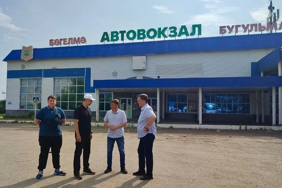 С собственниками здания уже провели несколько рабочих совещаний. Фото: telegram-канал Дамира Фаттахова