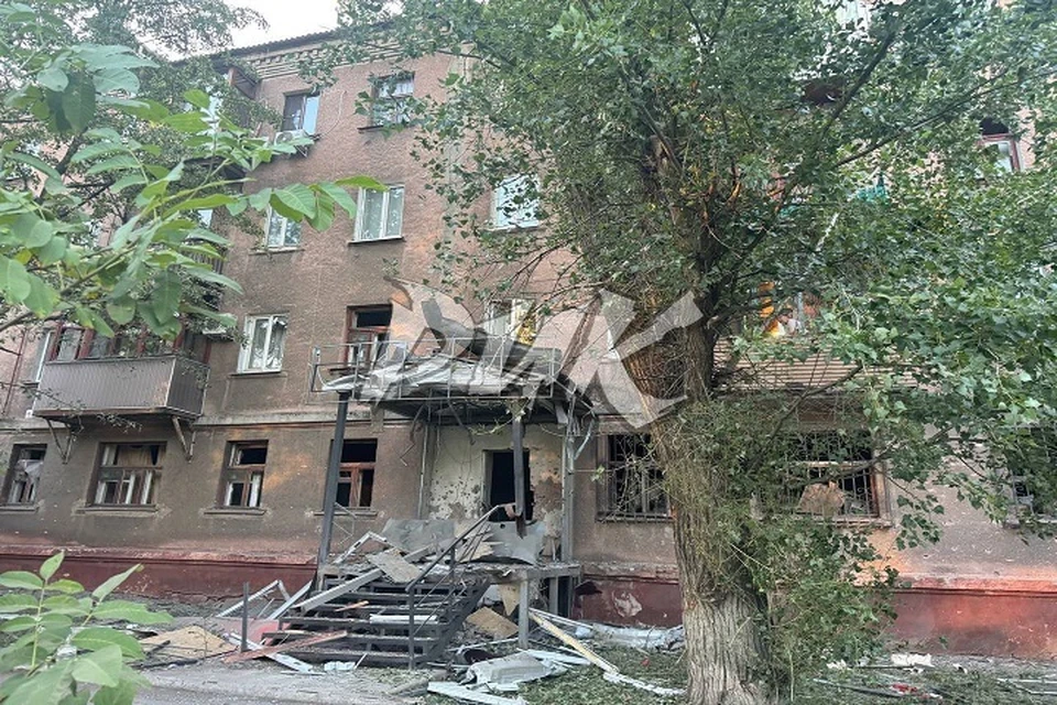 Последствия ночного обстрела центра Горловки со стороны ВСУ. Фото: ТГ/Приходько