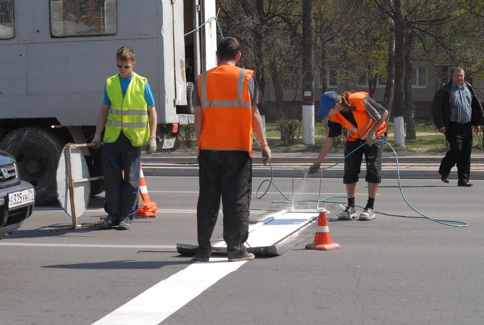 В Туле продолжается обновление дорожной разметки.