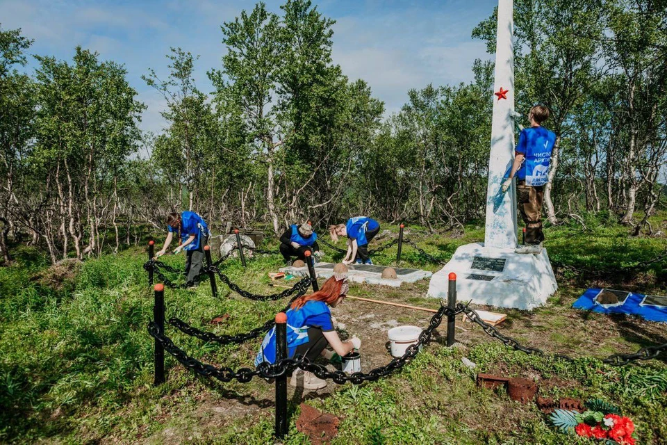Место захоронения бойцов 1150-го стрелкового полка находится в удаленной местности на восточном берегу озера Каккуринъярви. Фото: t.me/opershtab_murmansk