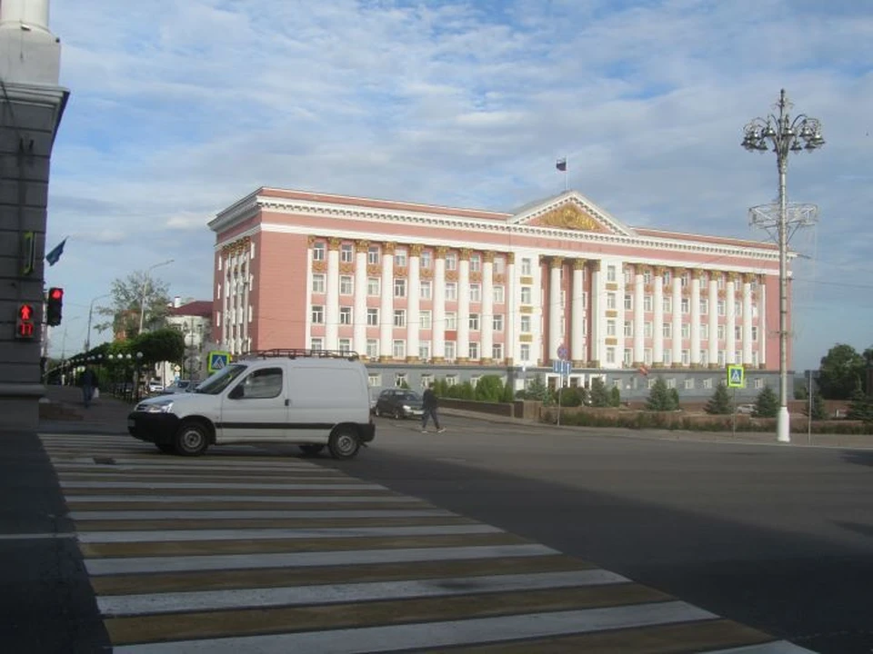 На кресло сенатора от Курской области претендуют Олимпийская чемпионка, директор завода и генерал