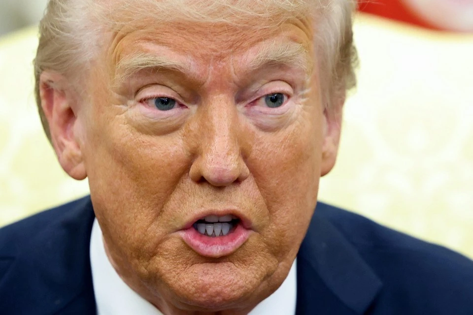 Грэм* заявил, что Трамп введет тарифы в 100% против покупателей нефти из РФ