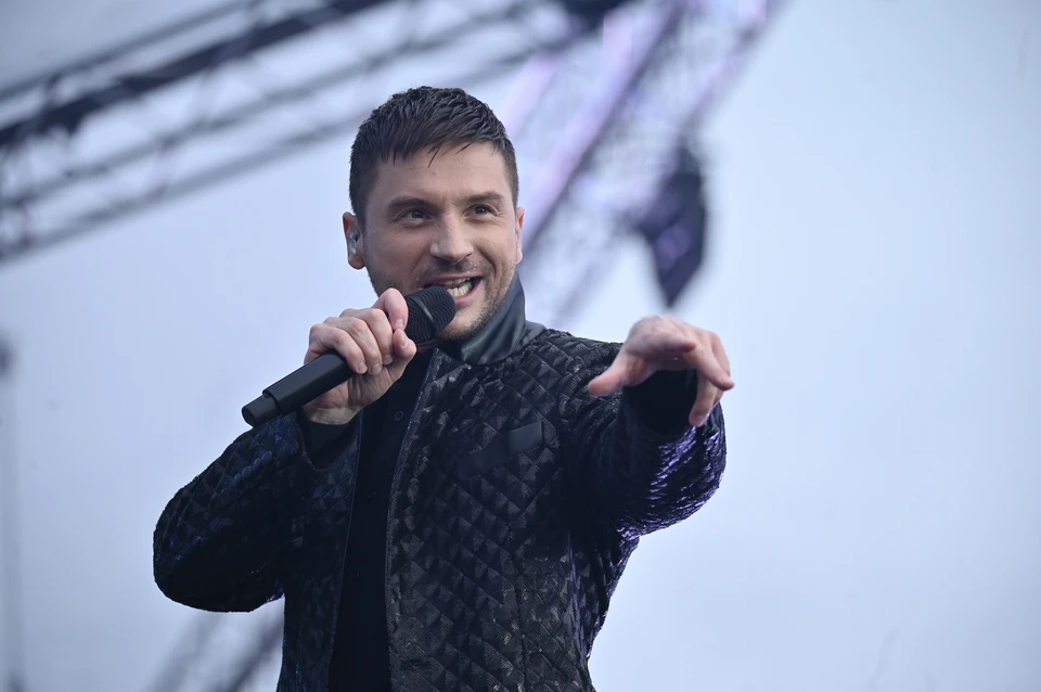 Сергей Лазарев отправит свою дочь Анну в первый класс в Павловскую гимназию