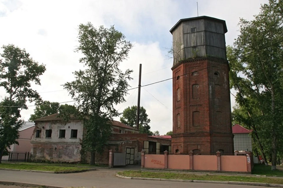 Нивелирный пункт 1936 года нашли на здании в Хабаровске Фото: пресс-служба Управления Росреестра по Хабаровскому краю
