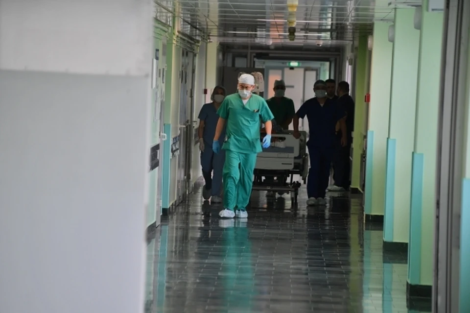 Под руководством новосибирского хирурга врачи Узбекистана провели операции