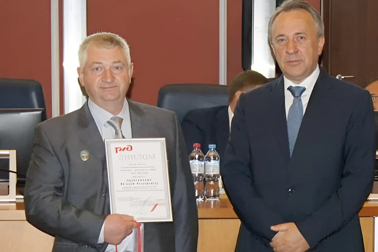 «Учился и разгружал вагоны»: новосибирец построил карьеру в РЖД, стал наставником и победил в конкурсах