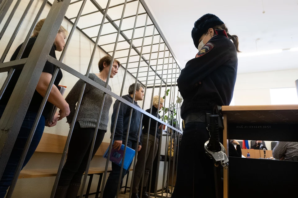 "КП-Петербург" получила ответы на главные вопросы по резонансному делу врачей.