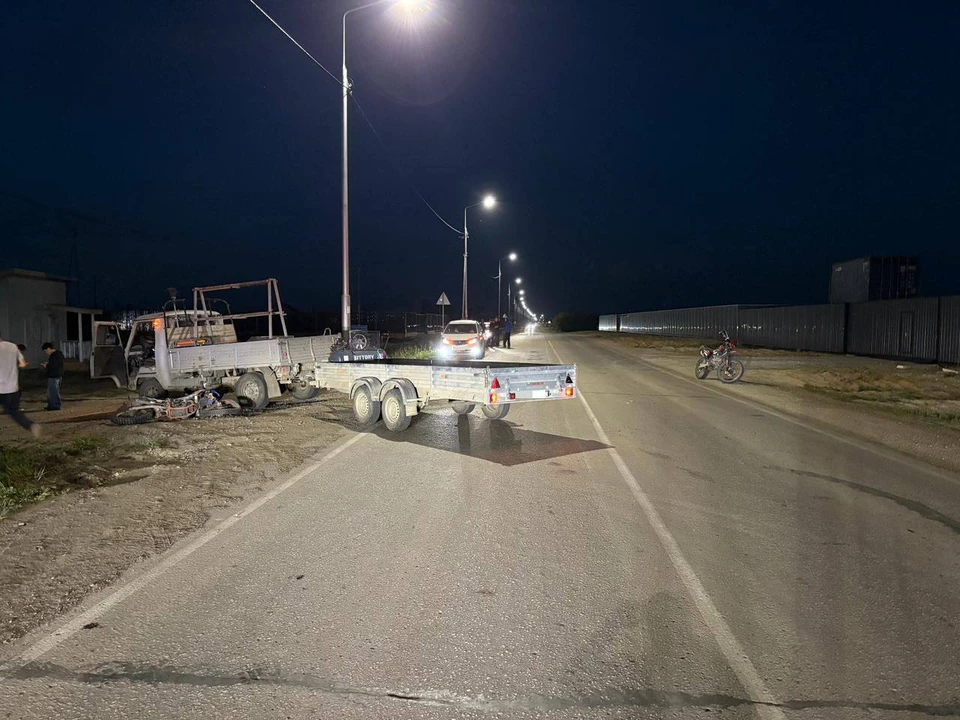 Два мотоциклиста пострадали в ночном ДТП в Якутске