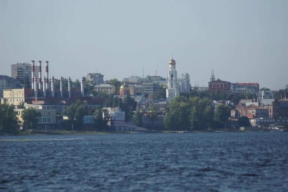 Глава города отметил, что в городе проживает немало профессионалов, жизнь которых связана с Волгой.