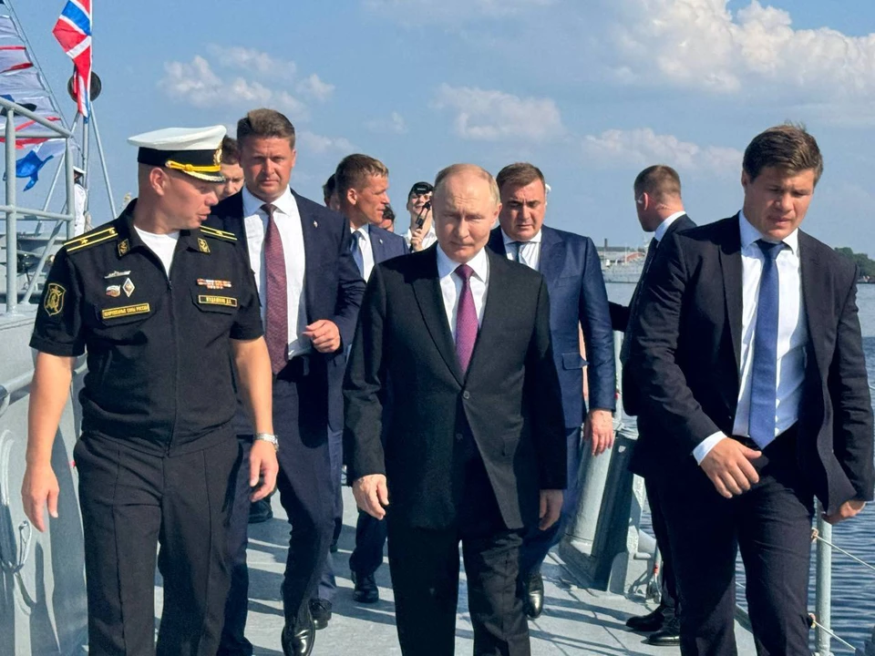 Путин посетил Морской собор святителя Николая Чудотворца в Кронштадте Фото: Telegram-канал «Кремль.Новости»