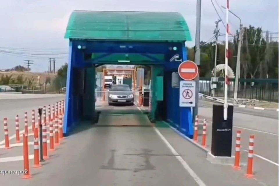 На пунктах пропуска Армянск и Джанкой работают современные инспекционно-досмотровые комплексы. Фото: министерство транспорта России