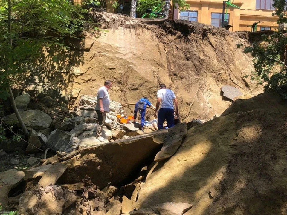 Моисеев: под обвалами грунта в санатории «Москва» в Кисловодске не нашли людей. Фото: Telegram-канал главы Кисловодска Евгения Моисеева