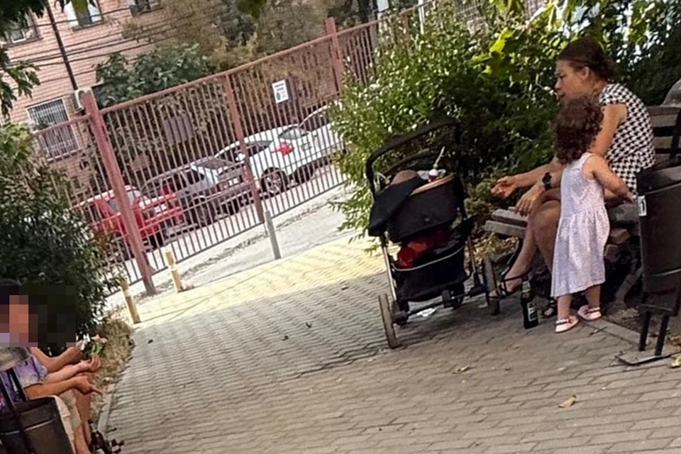 Малыша забрали у матери