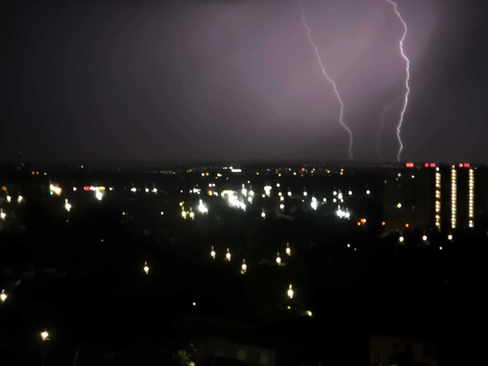 Мощный ливень и грозы обрушились на Воронеж в воскресенье.