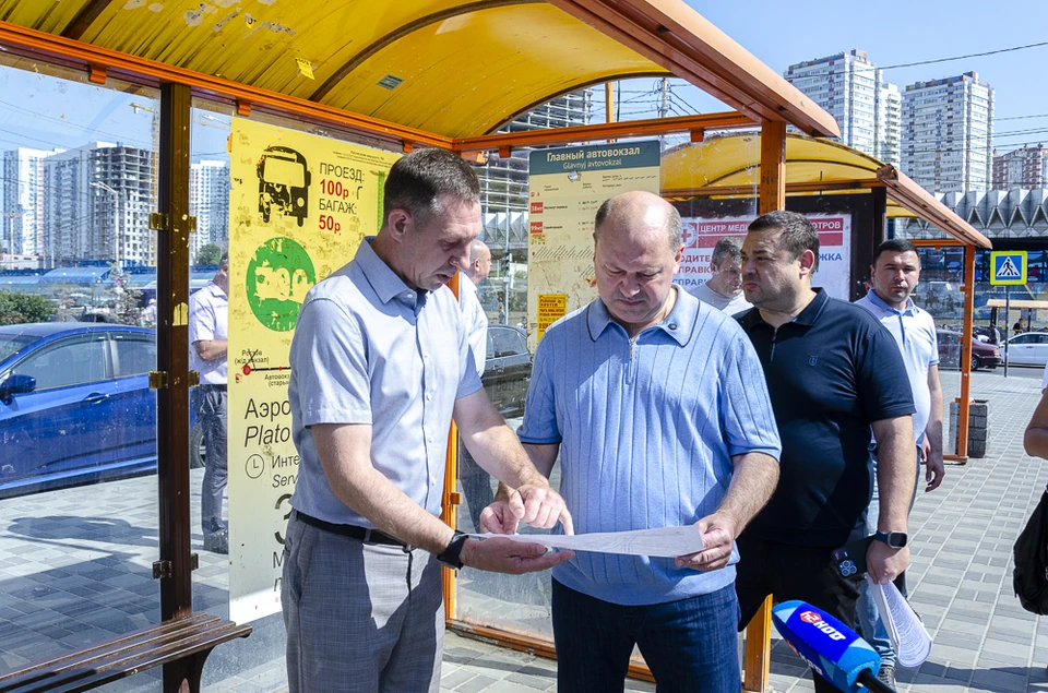 Глава обратил внимание на усиление контроля за условиями пассажирских перевозок. Фото: администрация Ростова