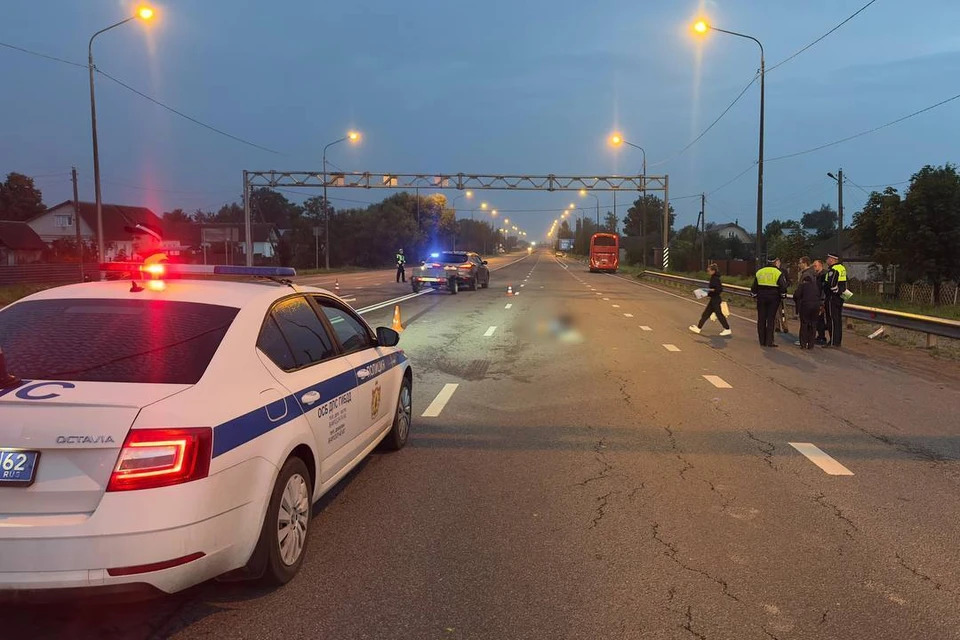 Пешеход попал под автобус и скончался на трассе М5 «Урал» под Рязанью.