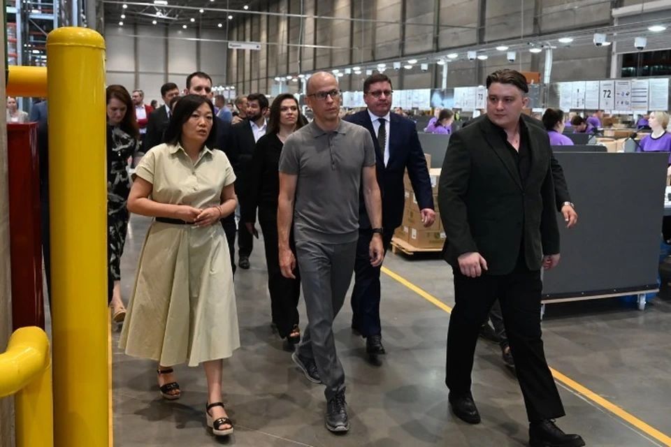 Татьяна Ким и Александр Бречалов торжественно открыли логистический центр РВБ в Сарапуле. Фото: udmurt.ru
