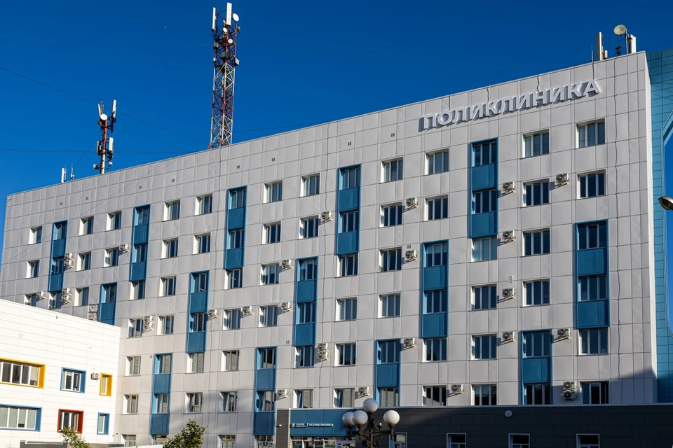 В поликлинике полностью обновили фасад, кровлю и инженерные коммуникации, приобрели новую мебель и оборудование. Фото: пресс-служба правительства Липецкой области.
