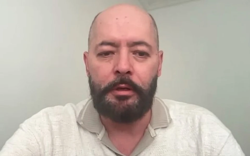 В отношении журналиста Дмитрия Кузнеца возбуждено уголовное дело за участие в деятельности организации, признанной нежелательной в РФ.