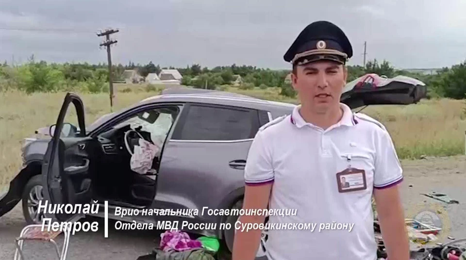 На месте ДТП работают экипажи ГАИ.