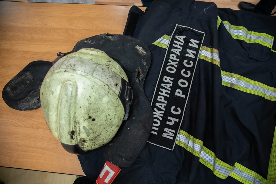 В Ярославле горит производственное предприятие на площади 4,5 тысячи метров